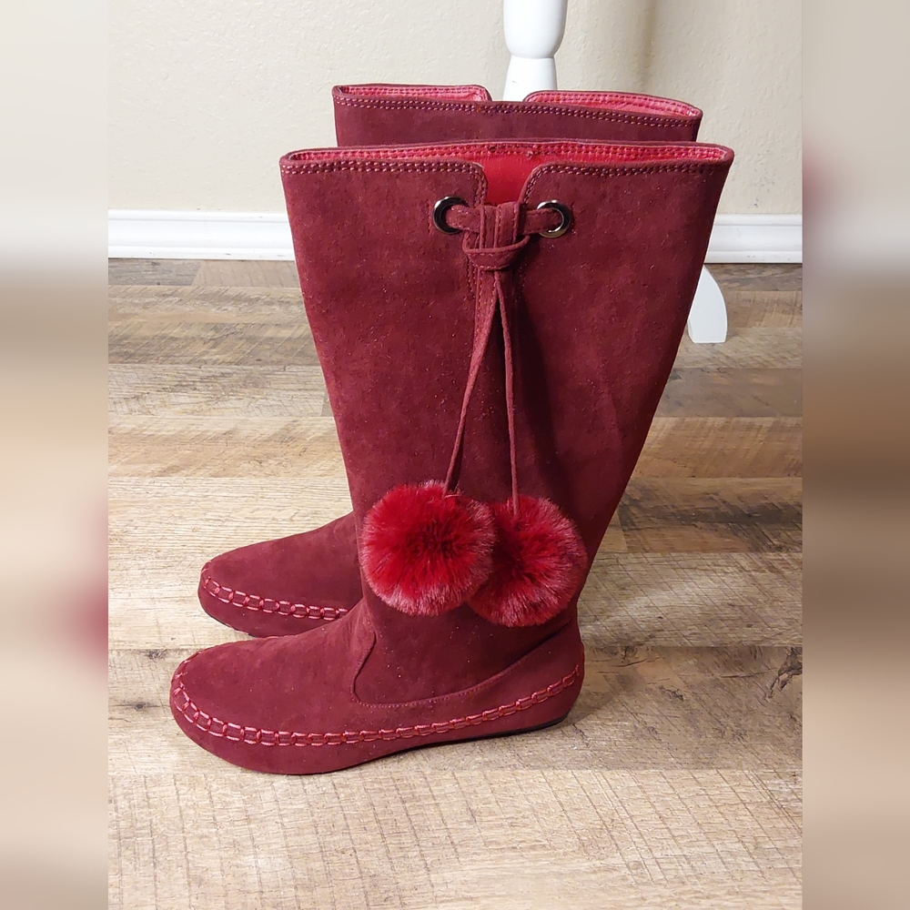 Brand new suede burgundy boots for sale
